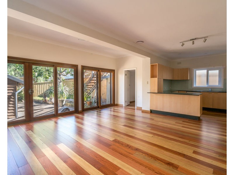 30 Playfair Road, North Curl Curl NSW 2099