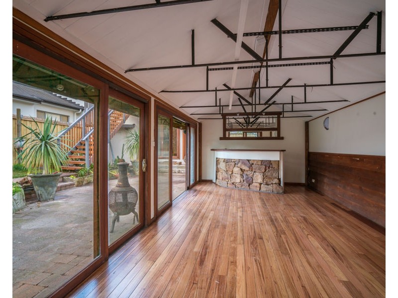 30 Playfair Road, North Curl Curl NSW 2099