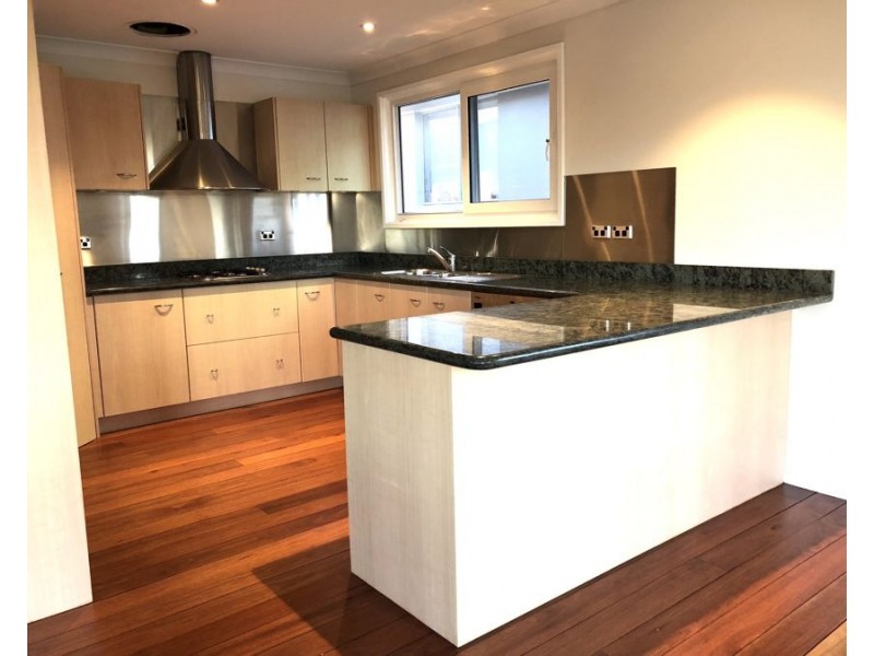 30 Playfair Road, North Curl Curl NSW 2099
