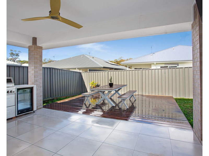 15 Tuerong Street, Gwandalan NSW 2259