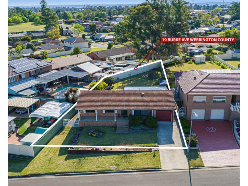 19 BURKE AVENUE, Werrington County NSW 2747