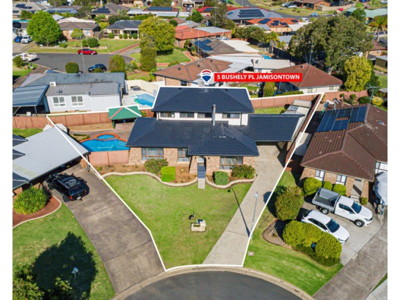 5 BUSHLEY PLACE, Jamisontown NSW 2750