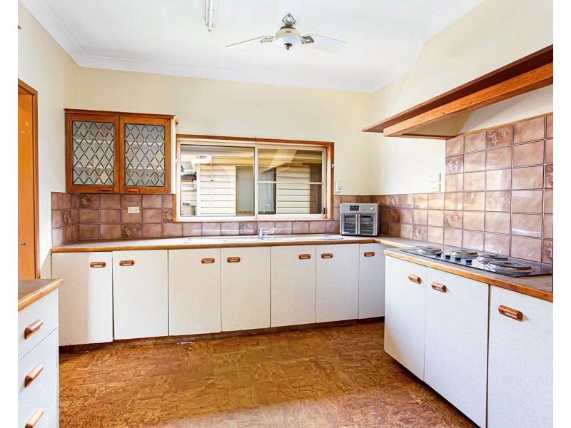 90 BARLOW STREET, Cambridge Park NSW 2747