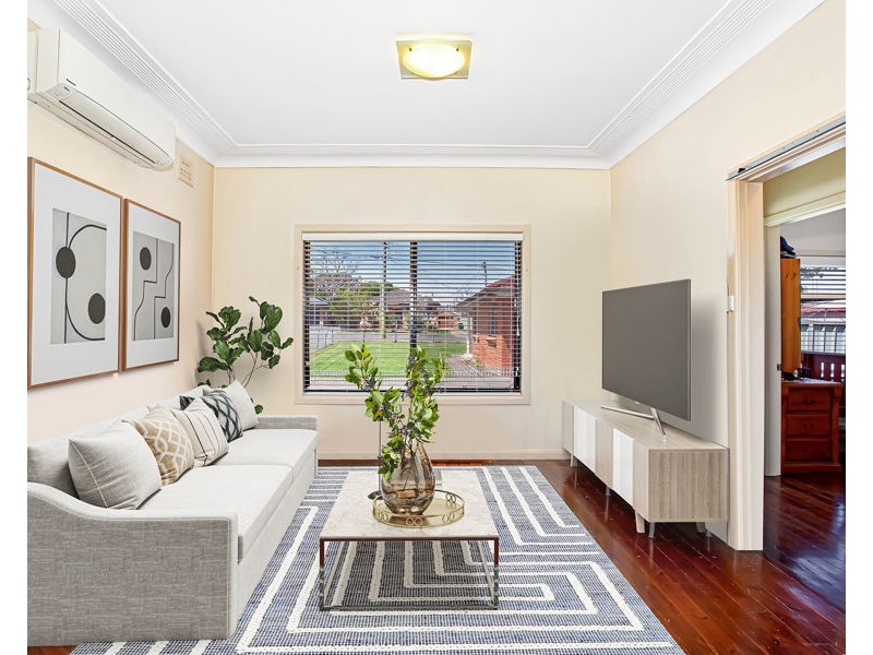 31 AND 31A DEBORAH CRESCENT, Cambridge Park NSW 2747