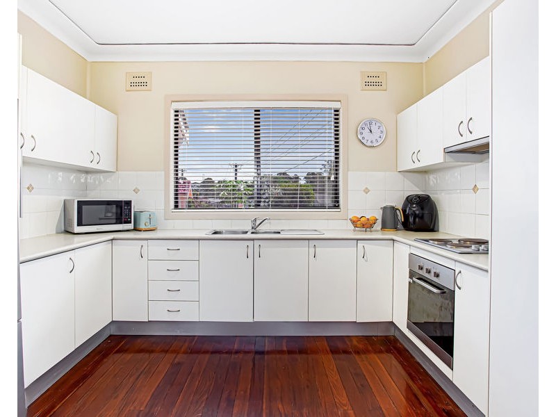 31 AND 31A DEBORAH CRESCENT, Cambridge Park NSW 2747