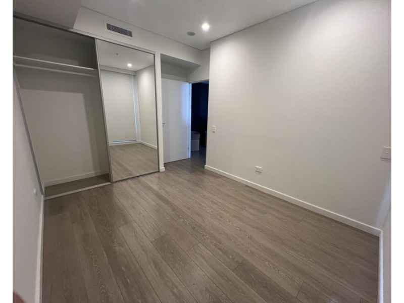 609/26B Lord Sheffield Circuit, Penrith NSW 2750