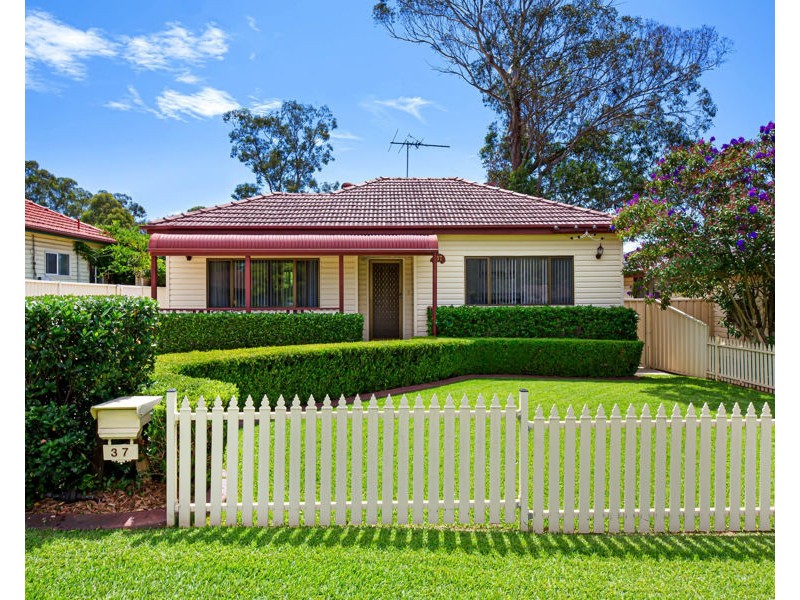 37 CAMBRIDGE STREET, Cambridge Park NSW 2747