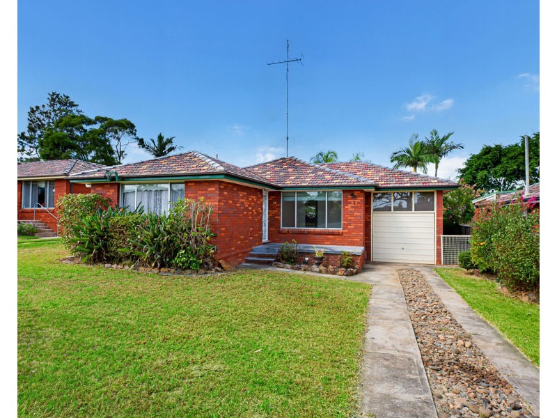 34 TANIA AVENUE, South Penrith NSW 2750