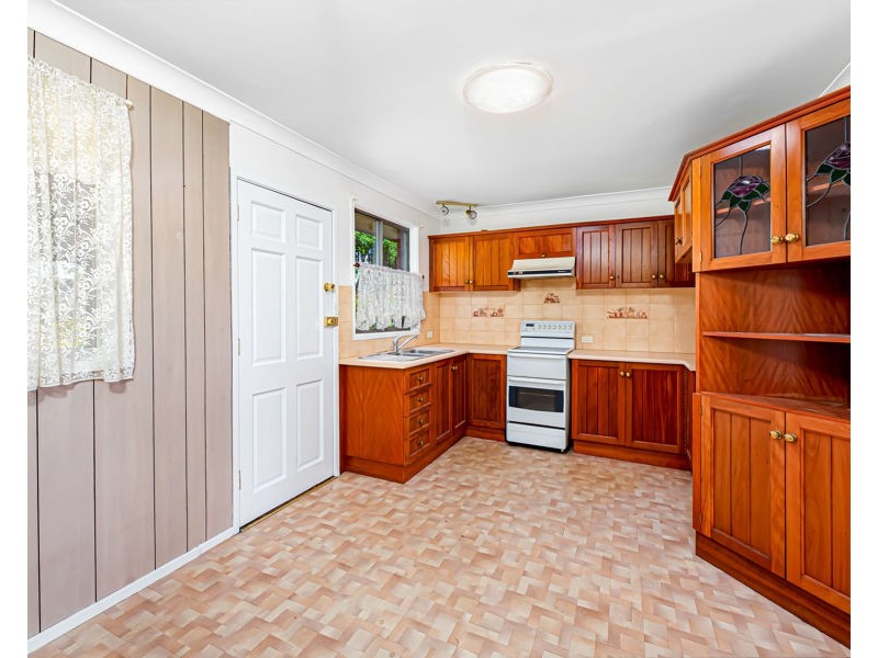 34 TANIA AVENUE, South Penrith NSW 2750