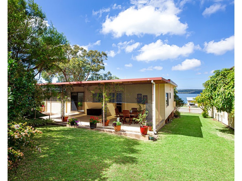 25 Noamunga Crescent, Gwandalan NSW 2259