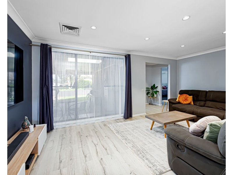 8 NARDU PLACE, South Penrith NSW 2750