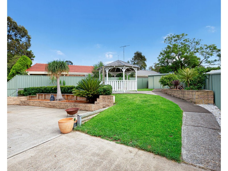 8 NARDU PLACE, South Penrith NSW 2750