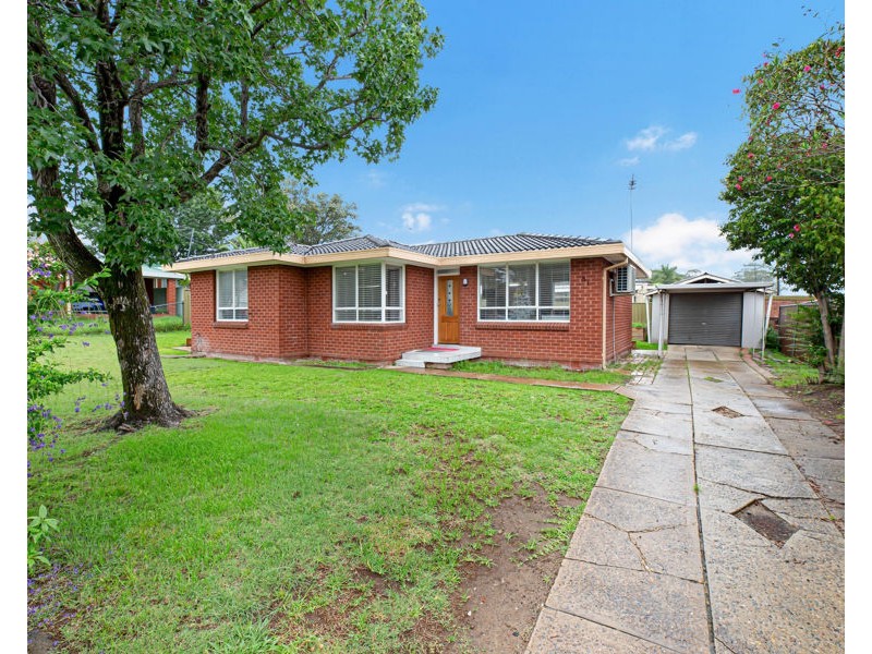 81 COLLEGE STREET, Cambridge Park NSW 2747