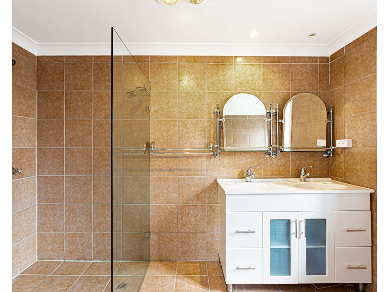 11 SHEPPARD ROAD, Emu Plains NSW 2750