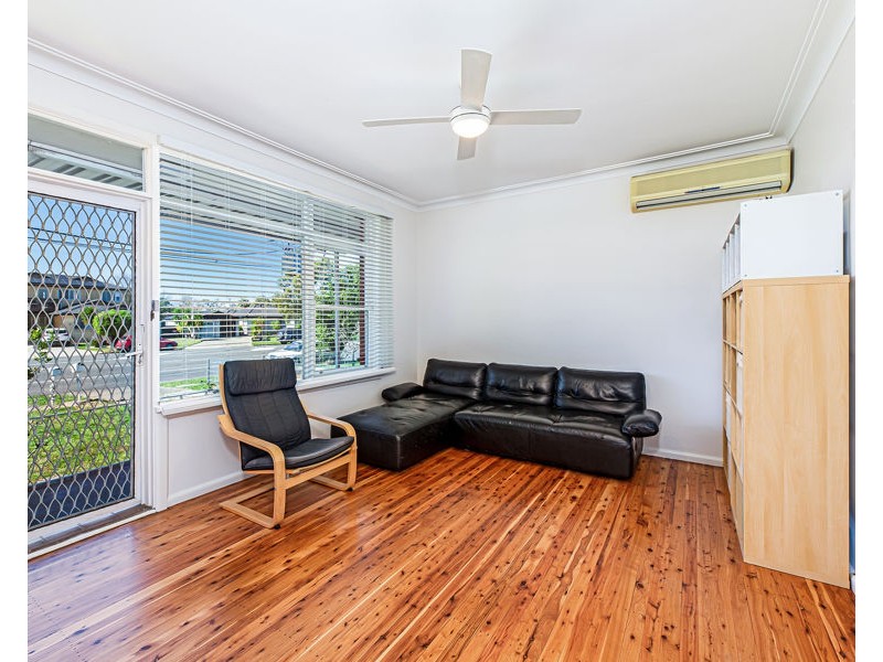 33 GIBSON AVENUE, Werrington NSW 2747