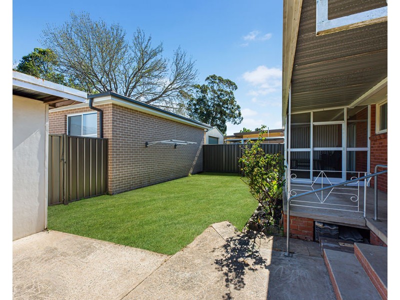 33 GIBSON AVENUE, Werrington NSW 2747
