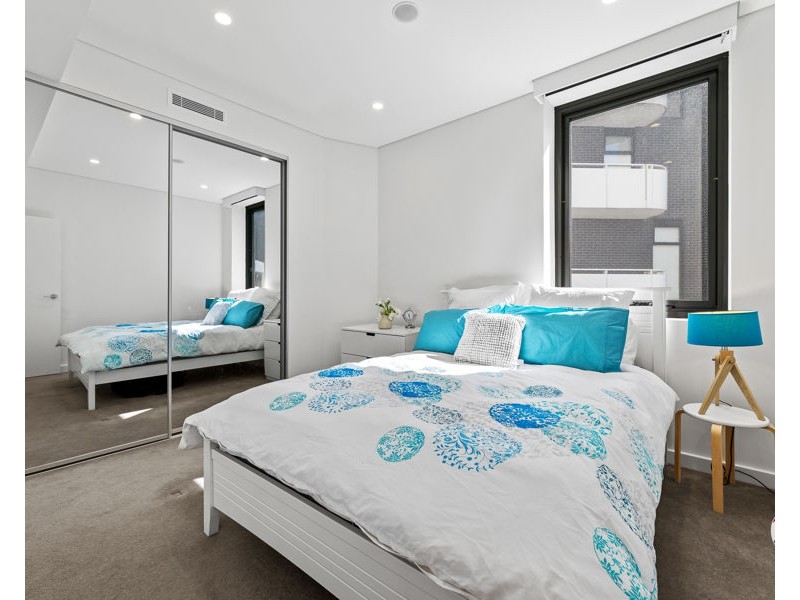 307/91 LORD SHEFFIELD CIRCUIT, Penrith NSW 2750