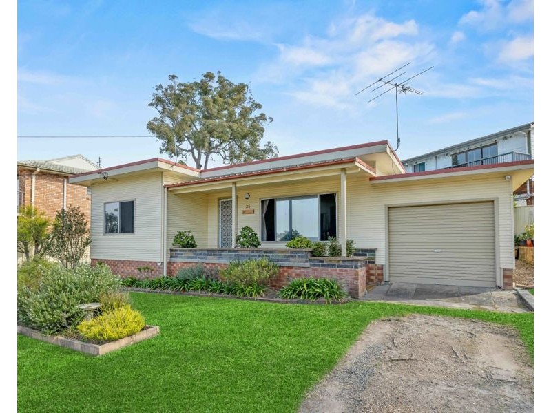 25 Noamunga Crescent, Gwandalan NSW 2259