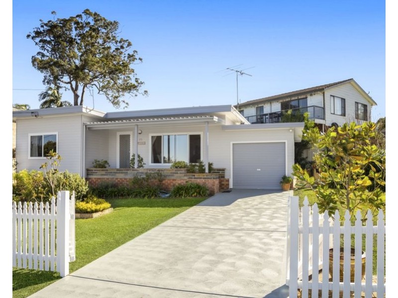 25 Noamunga Crescent, Gwandalan NSW 2259