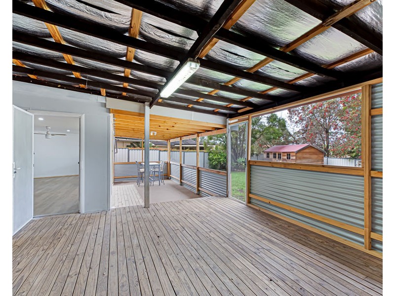 15 LINCOLN DRIVE, Cambridge Park NSW 2747
