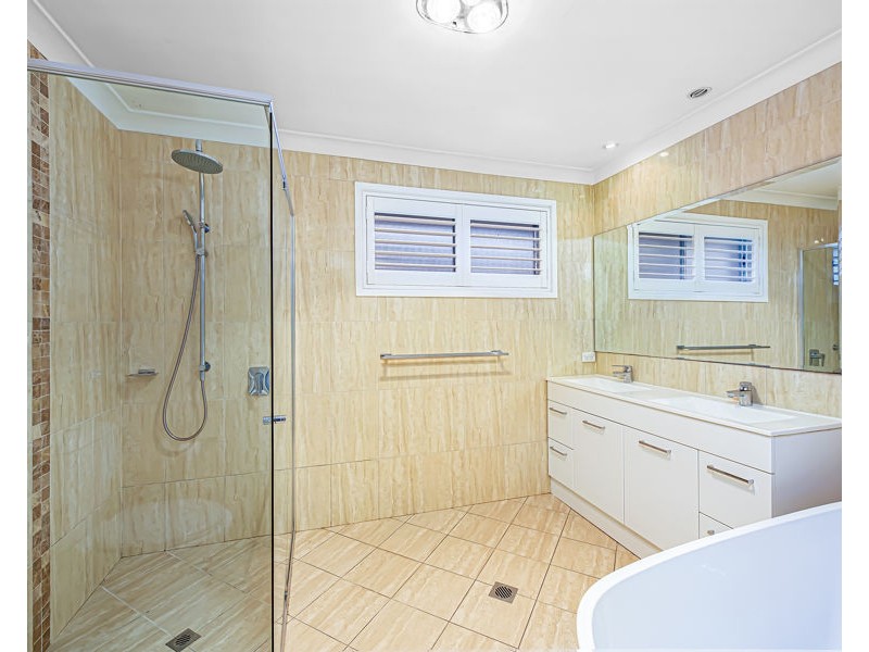 18 TUMBRIDGE CRESCENT, Cambridge Park NSW 2747