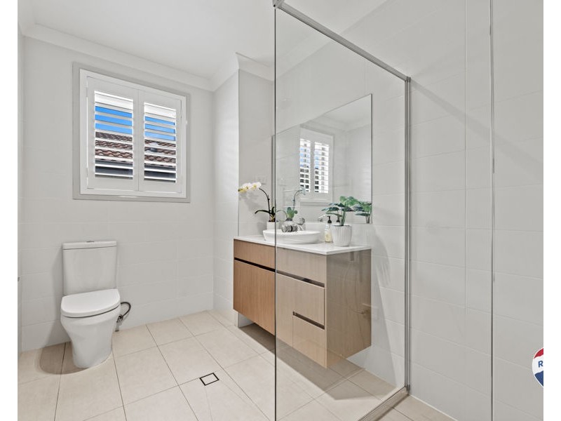 28 Playfair Road, North Curl Curl NSW 2099