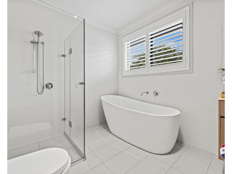 28 Playfair Road, North Curl Curl NSW 2099