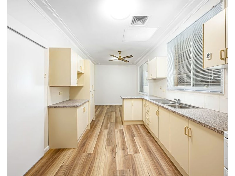 16 MITCHELL STREET, South Penrith NSW 2750