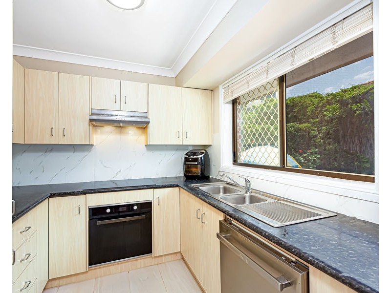 2/23 BARBER AVENUE, Penrith NSW 2750