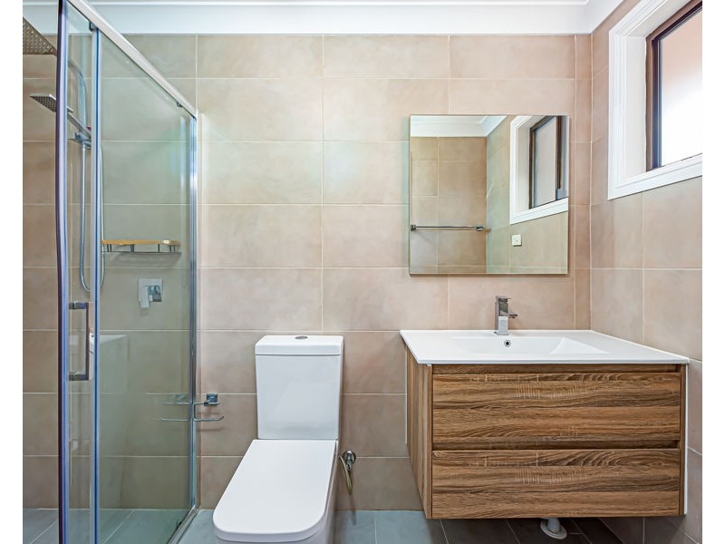 2/23 BARBER AVENUE, Penrith NSW 2750