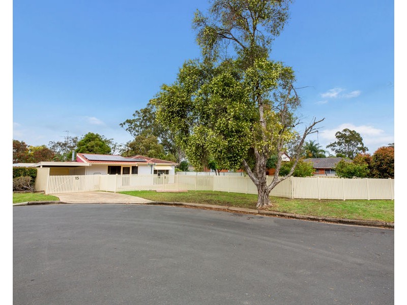 15 LINCOLN DRIVE, Cambridge Park NSW 2747