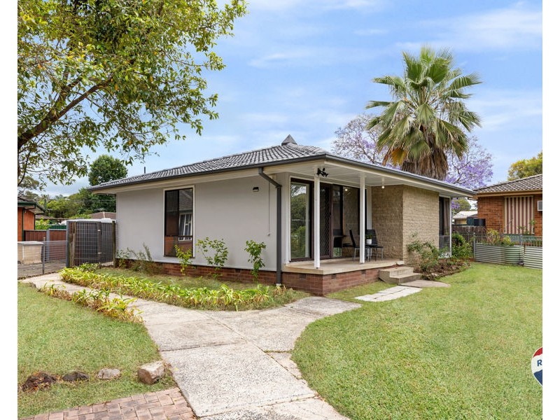 8 Porpoise Place, Willmot NSW 2770