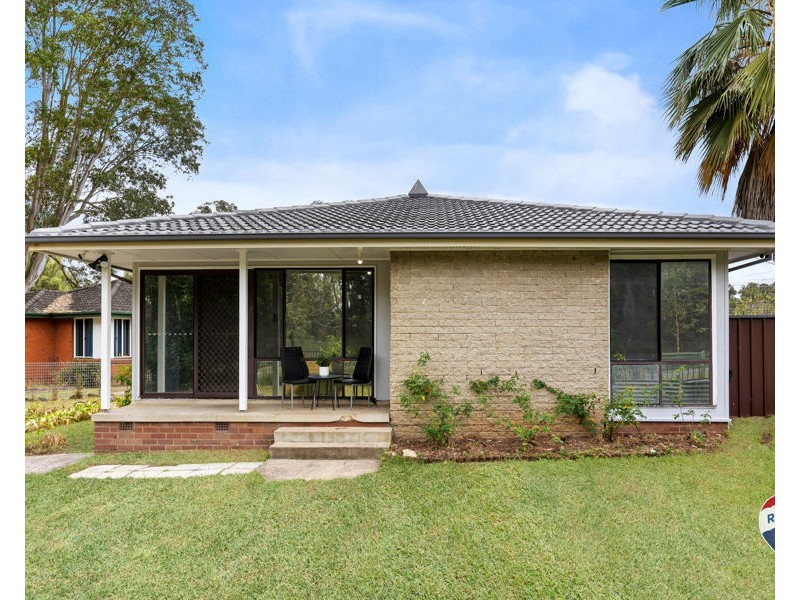 8 Porpoise Place, Willmot NSW 2770