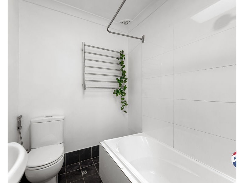 8 Porpoise Place, Willmot NSW 2770