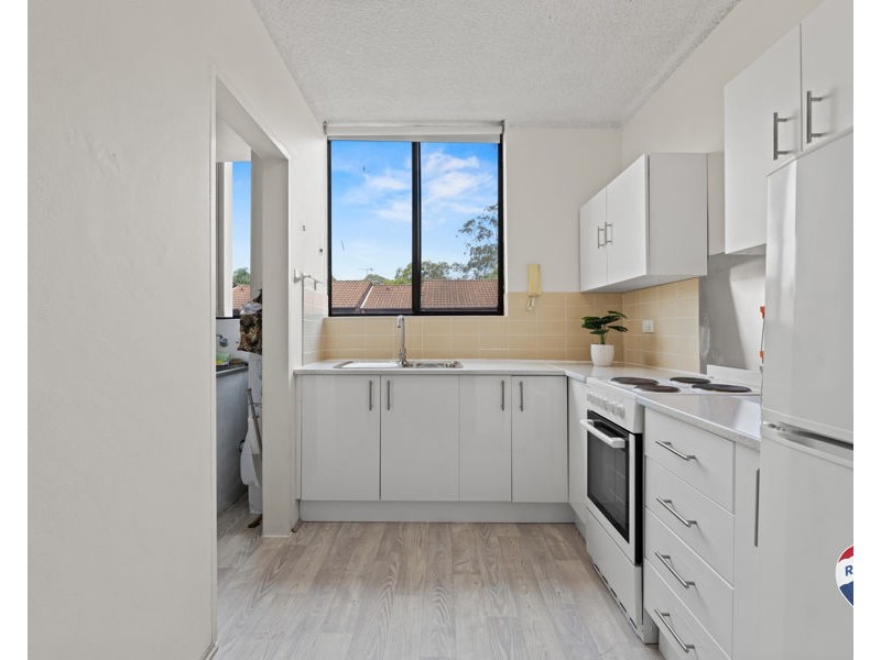 2/30 PUTLAND STREET, St Marys NSW 2760