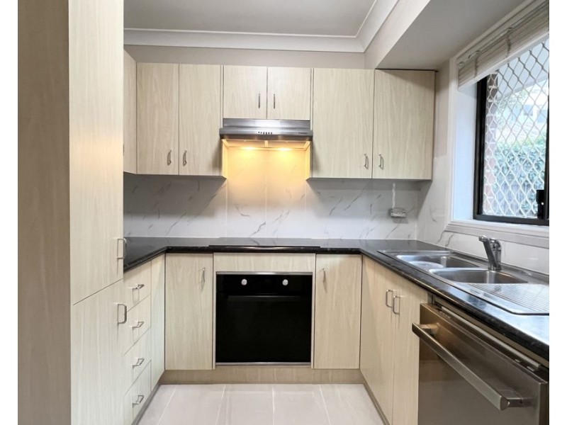 2/23 BARBER AVENUE, Penrith NSW 2750