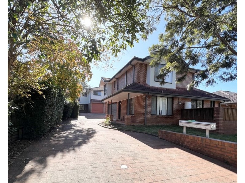 2/23 BARBER AVENUE, Penrith NSW 2750