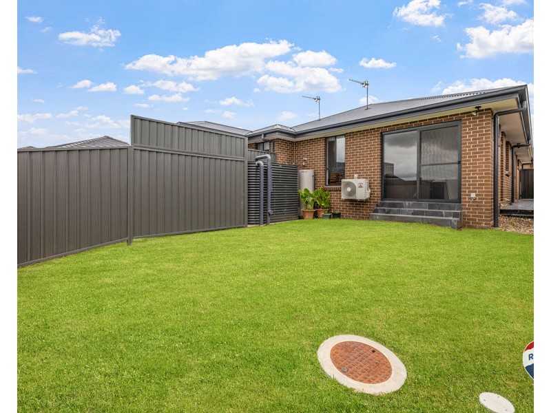 25 & 25A Janice Drive, Tahmoor NSW 2573