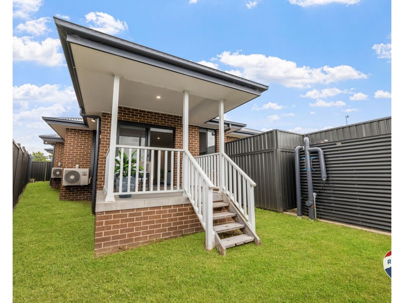 25 & 25A Janice Drive, Tahmoor NSW 2573