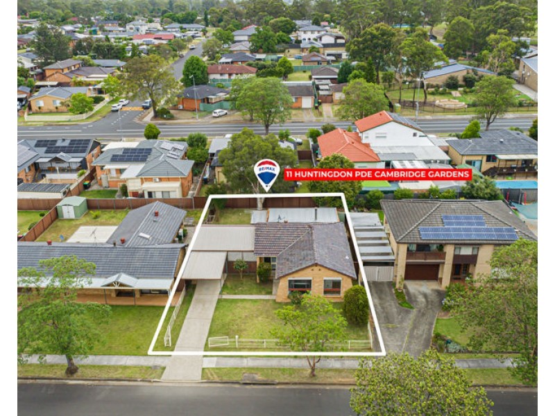 11 HUNTINGDON PARADE, Cambridge Gardens NSW 2747