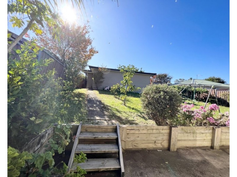 17A COREEN AVENUE, Penrith NSW 2750