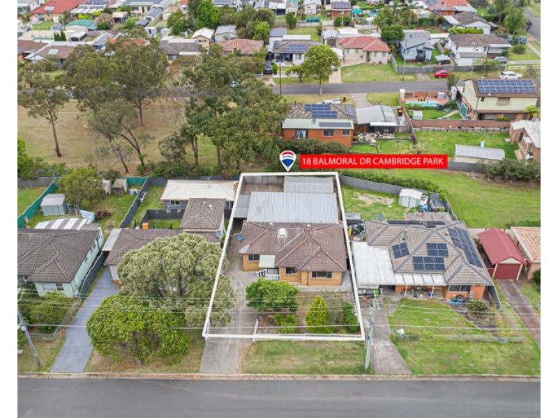 18 BALMORAL DRIVE, Cambridge Park NSW 2747