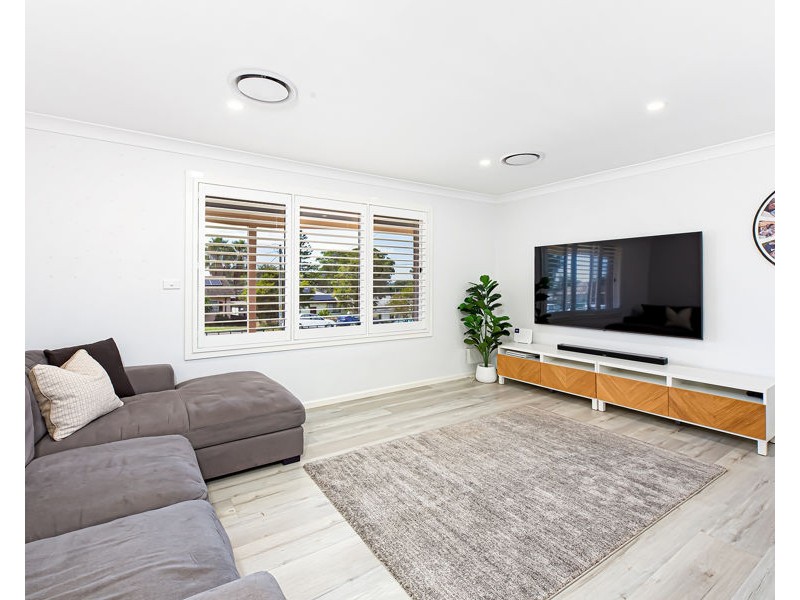 99 COLLEGE STREET, Cambridge Park NSW 2747