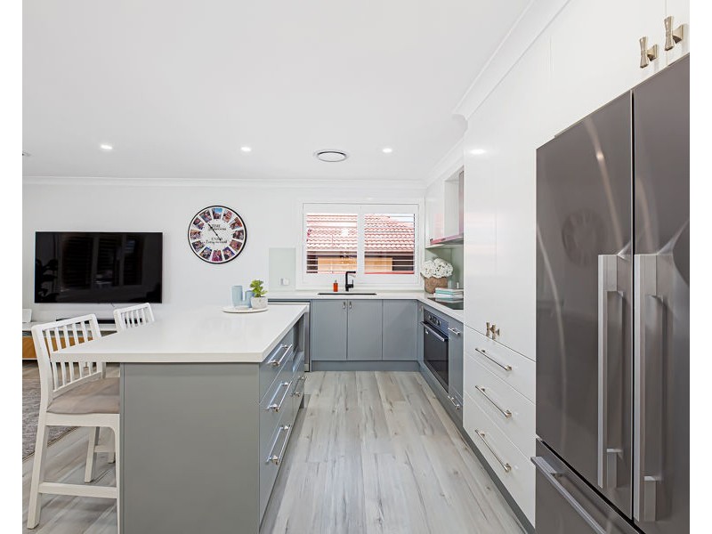 99 COLLEGE STREET, Cambridge Park NSW 2747