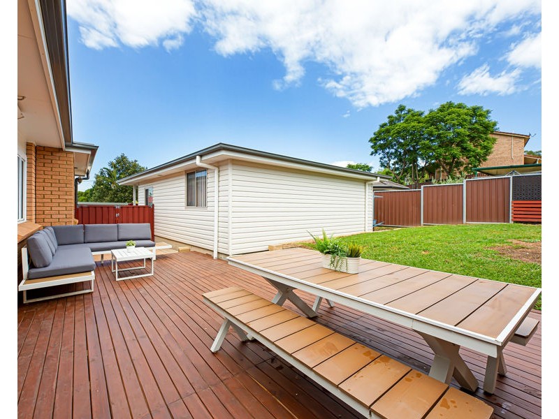 99 COLLEGE STREET, Cambridge Park NSW 2747