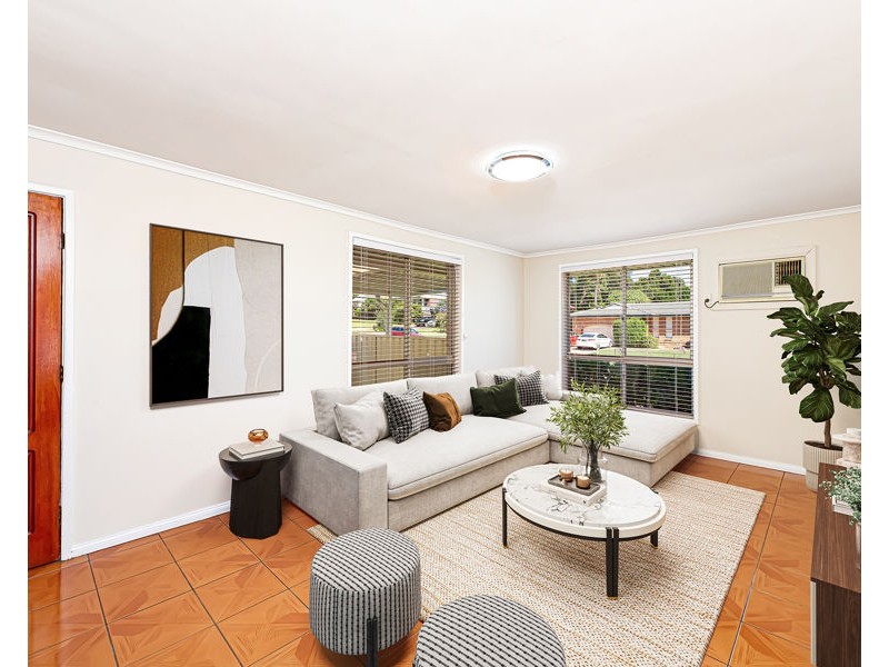 4 CLYBURN AVENUE, Jamisontown NSW 2750