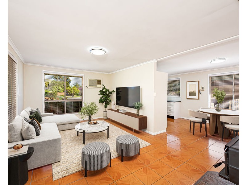 4 CLYBURN AVENUE, Jamisontown NSW 2750