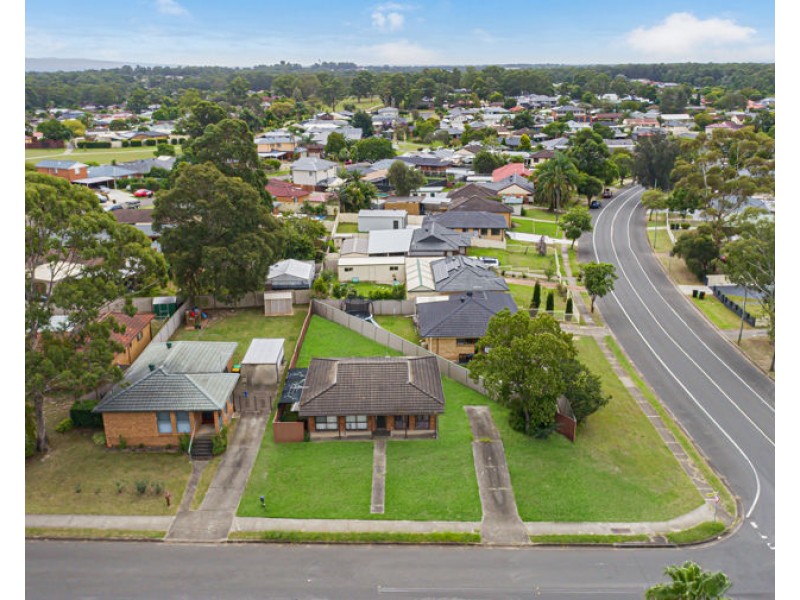 2 LEWIS ROAD, Cambridge Gardens NSW 2747