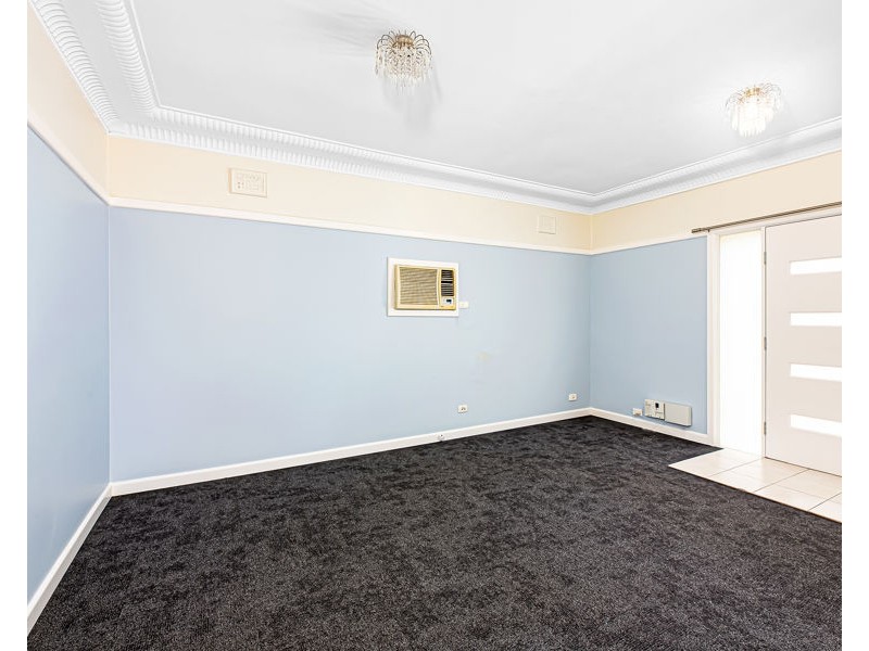 31 OXFORD STREET, Cambridge Park NSW 2747