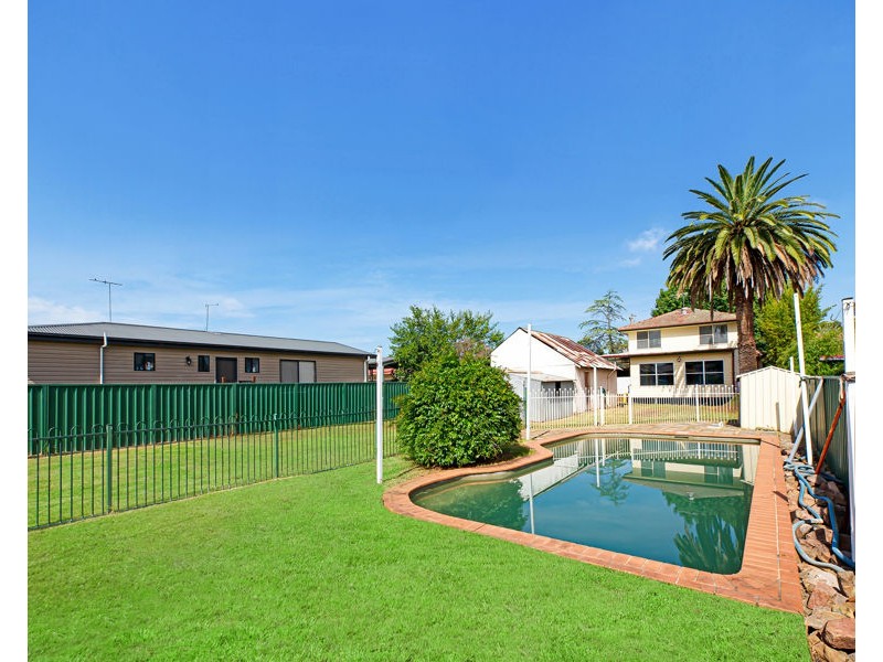 42 COLLEGE STREET, Cambridge Park NSW 2747